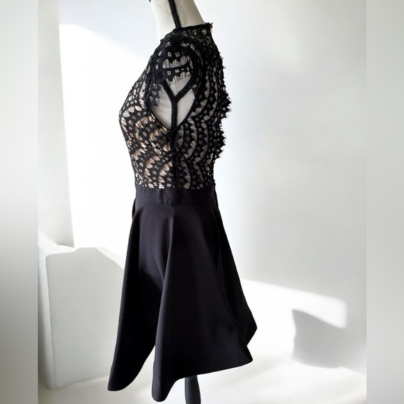 Luxxel Windsor Fit & Flare Black Lace Cocktail Open Back Size S dress - Picture 4 of 4